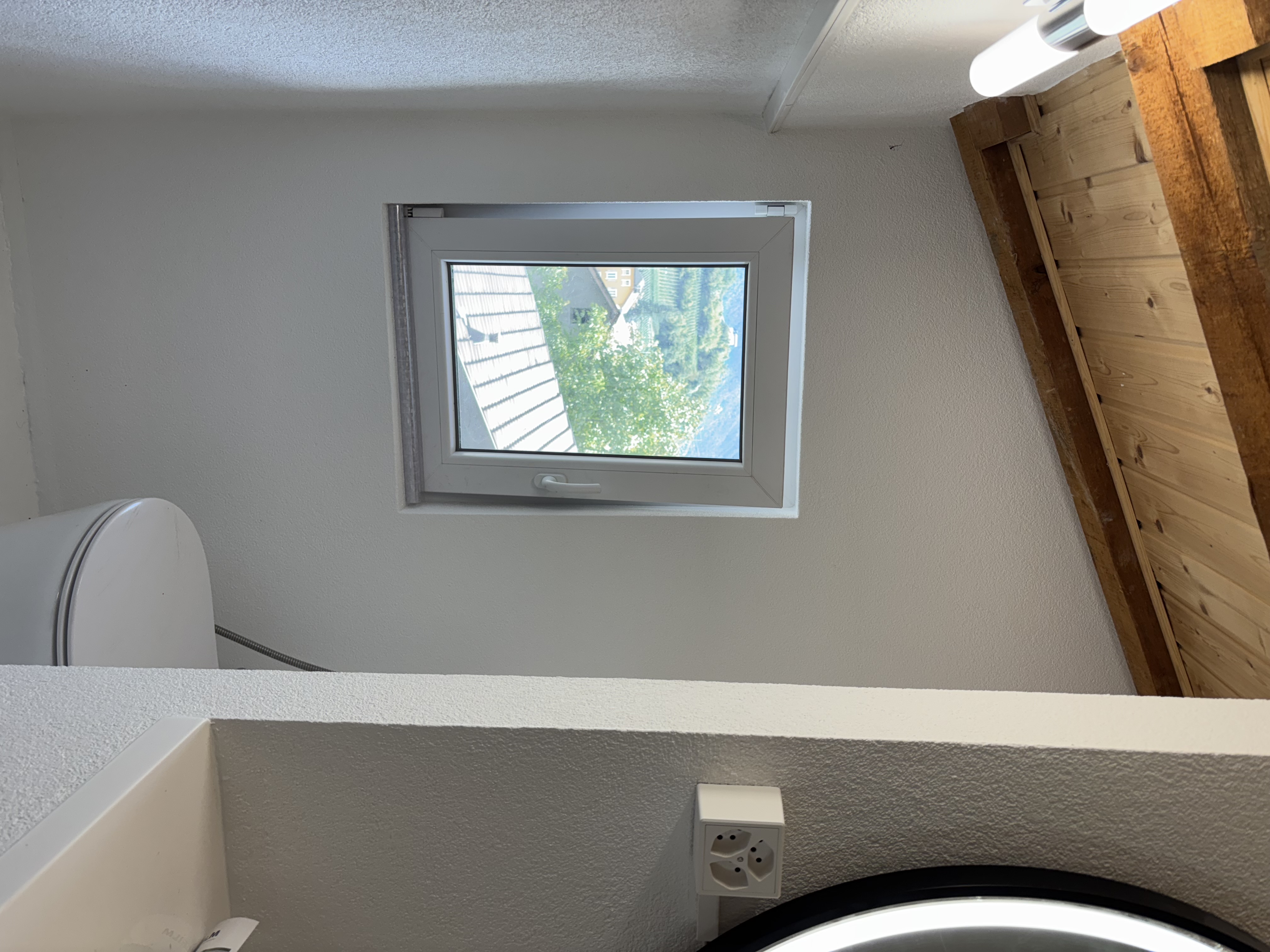 Charmante 3.5-Zimmer-Dachwohnung im Herzen der Walliser Weinregion — 6