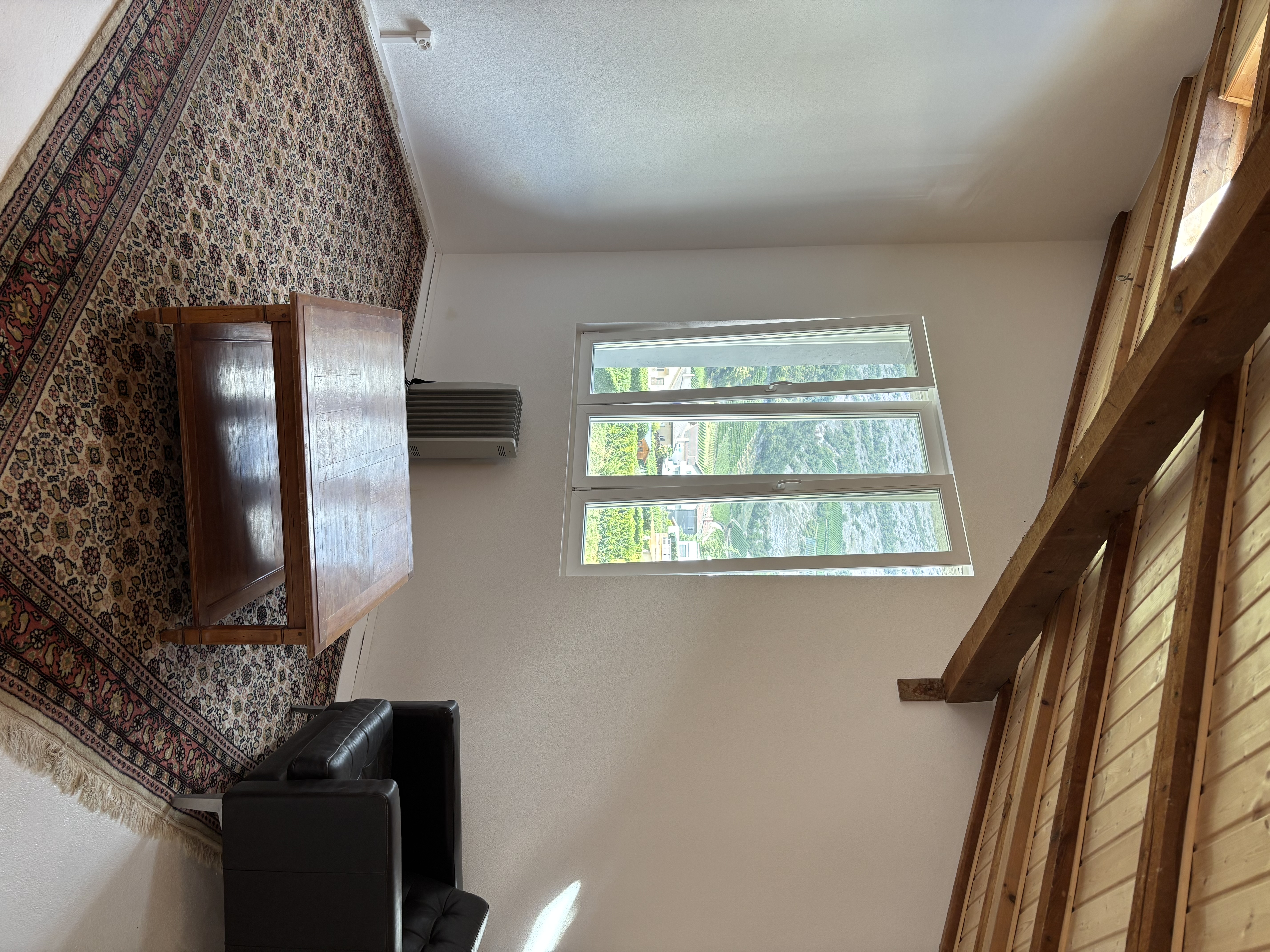Charmante 3.5-Zimmer-Dachwohnung im Herzen der Walliser Weinregion — 4